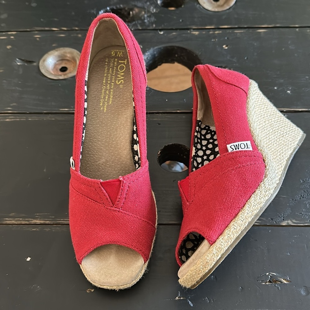 TOMS Calypso Red Canvas Peep Toe Wedge Sandal